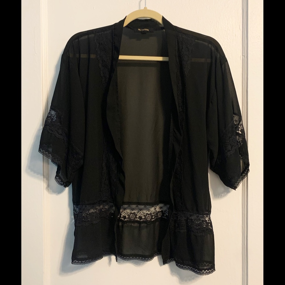 Black Lacy Shawl | Size S